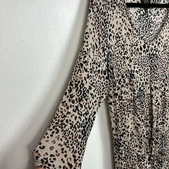 W5 Leopard Print 3/4 Sleeve V-neck Knotted Front Top Size L - Picture 2 of 8